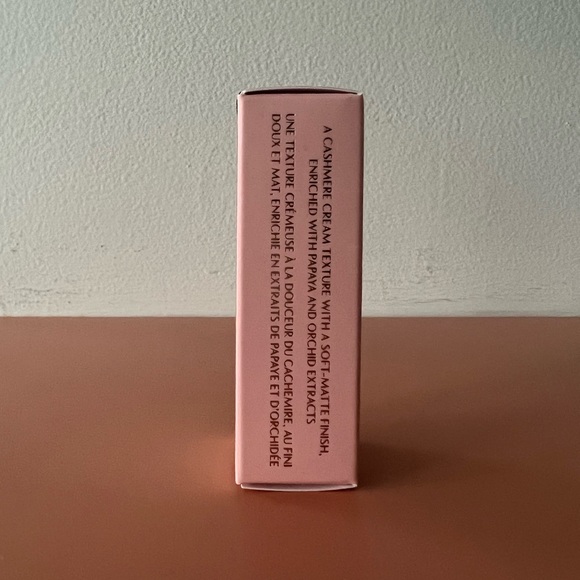 Charlotte Tilbury Pillow Talk Matte Revolution- Pillow Talk - BNIB - Picture 4 of 5